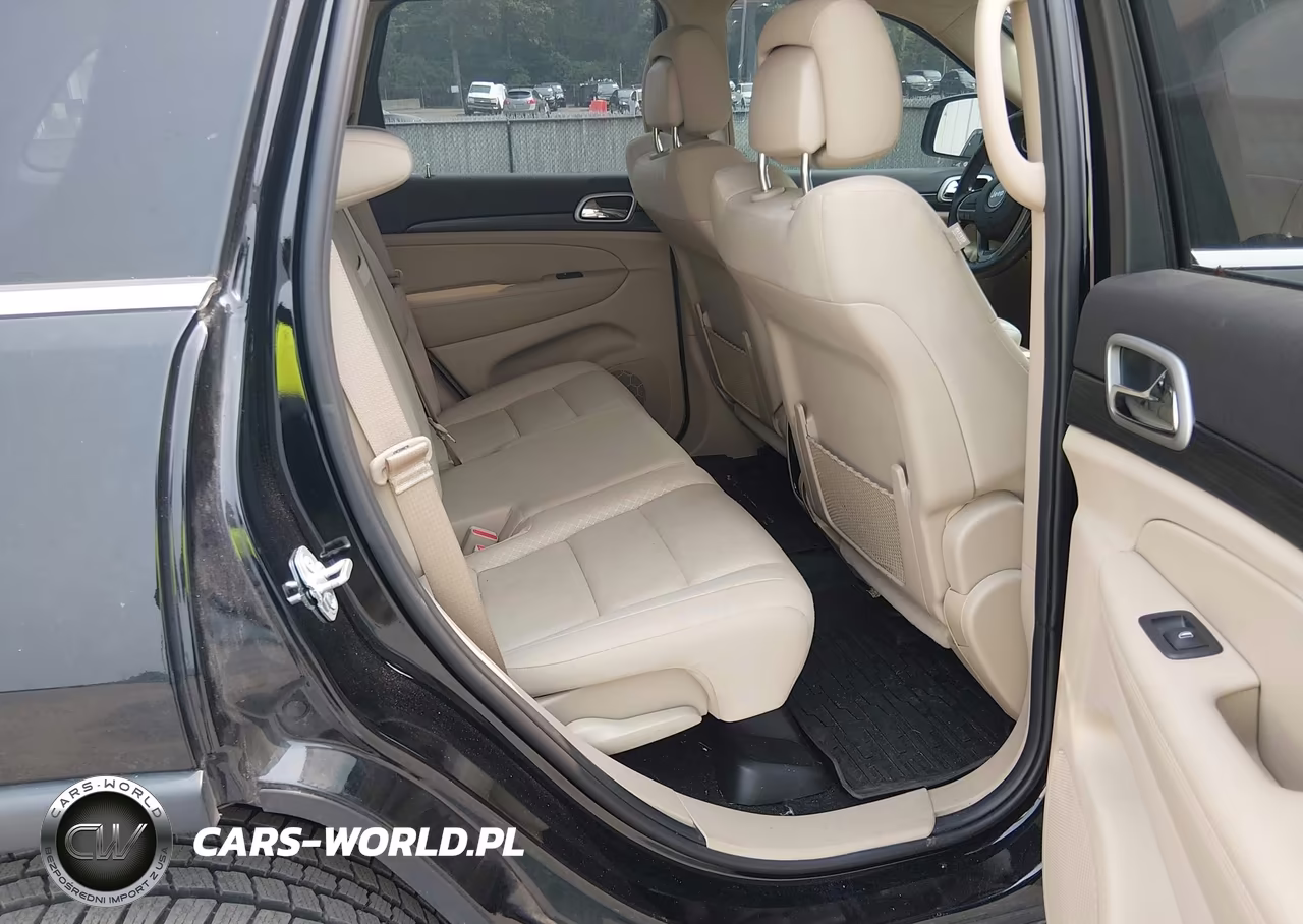 2019 Jeep Grand Cherokee Laredo E 4X4 VIN:1C4RJFAG8KC754221 - 8