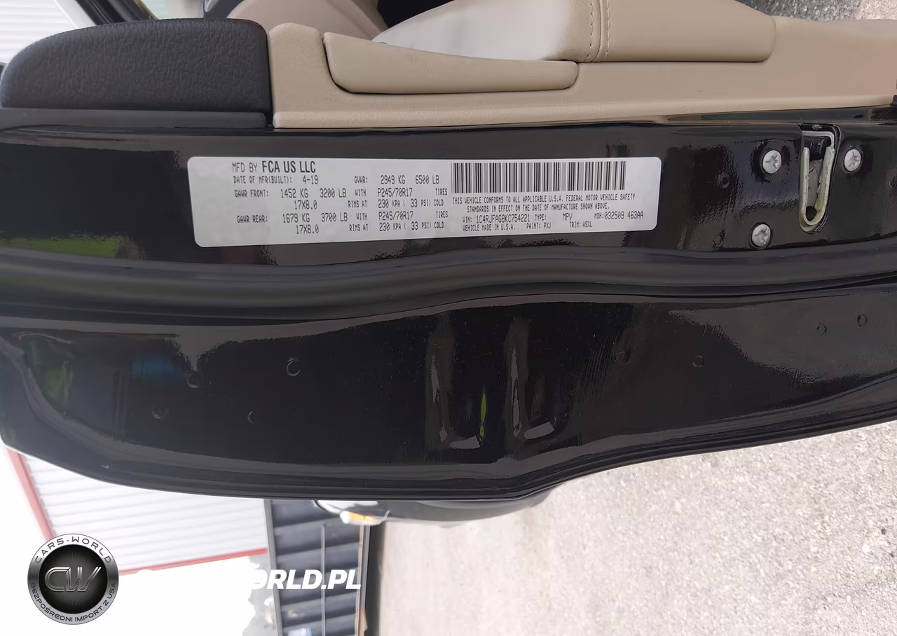 2019 Jeep Grand Cherokee Laredo E 4X4 VIN:1C4RJFAG8KC754221 - 9