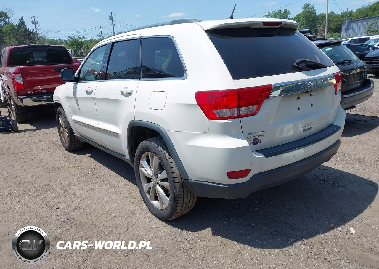 2012 Jeep Grand Cherokee Laredo VIN:1C4RJFAG4CC316426 - 3