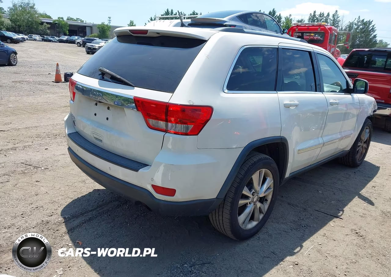 2012 Jeep Grand Cherokee Laredo VIN:1C4RJFAG4CC316426 - 4