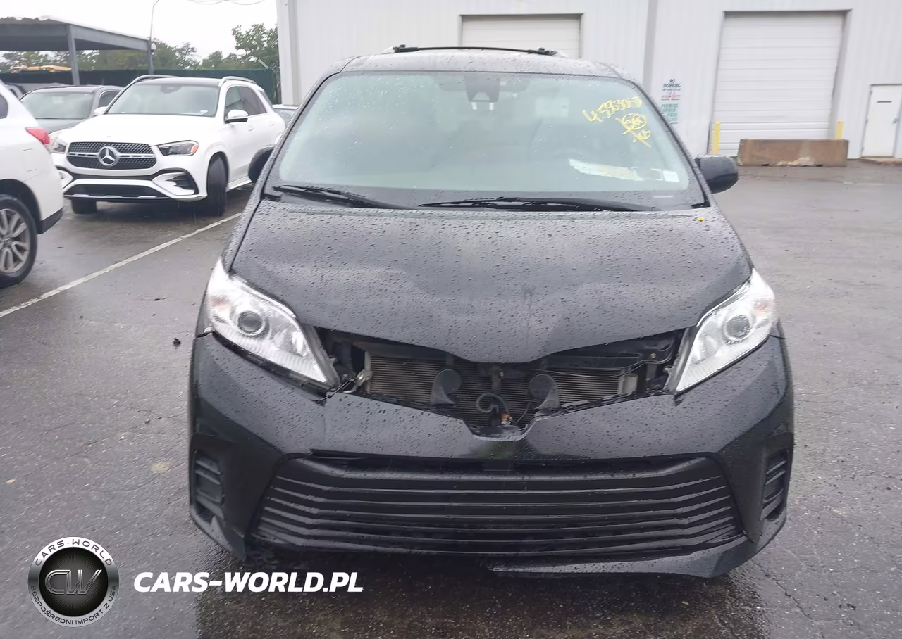 2018 Toyota Sienna Le 8 Passenger VIN:5TDKZ3DC5JS946369 - 12