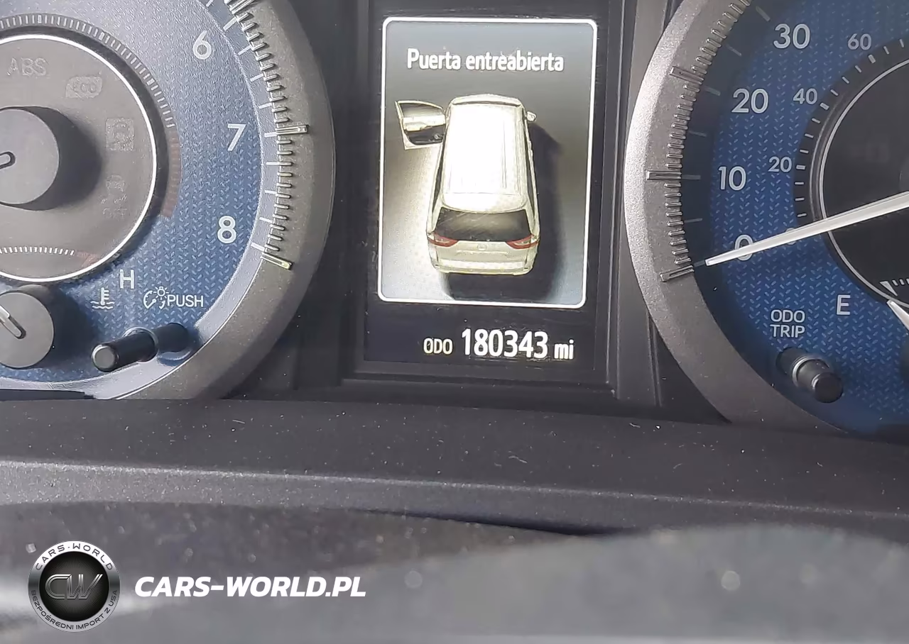 2018 Toyota Sienna Le 8 Passenger VIN:5TDKZ3DC5JS946369 - 15