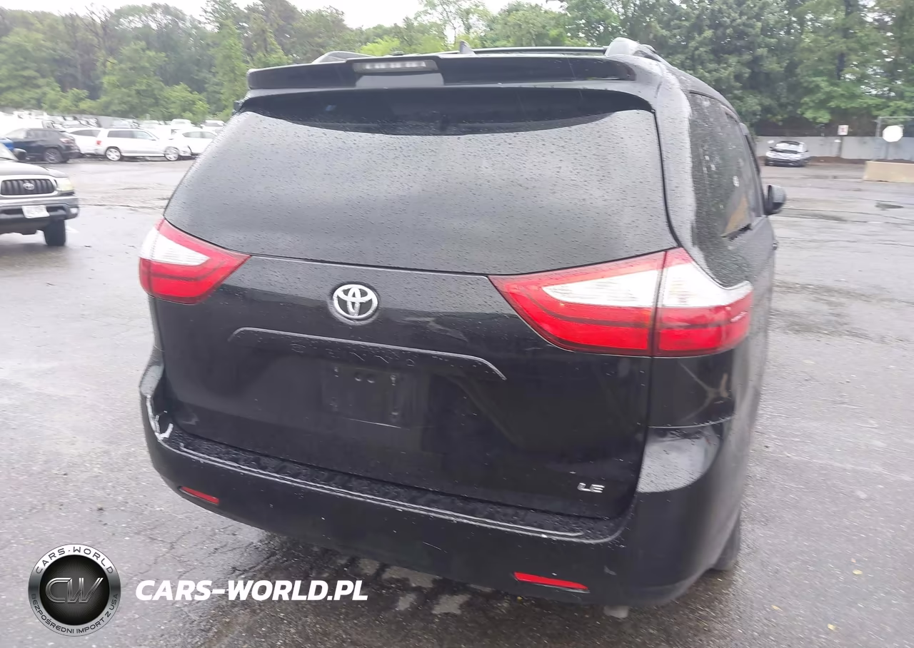 2018 Toyota Sienna Le 8 Passenger VIN:5TDKZ3DC5JS946369 - 16