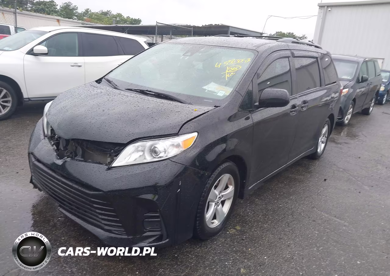2018 Toyota Sienna Le 8 Passenger VIN:5TDKZ3DC5JS946369 - 2