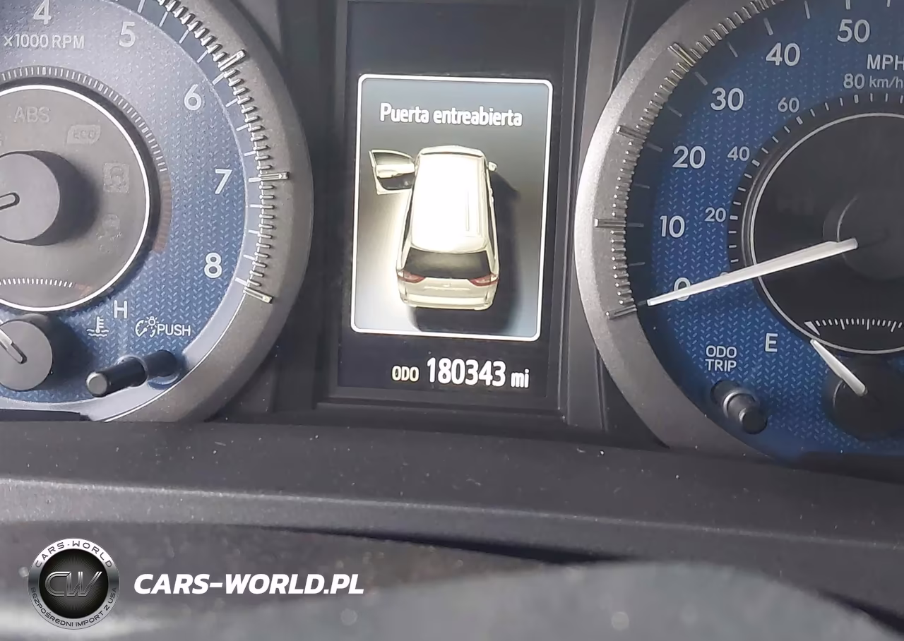 2018 Toyota Sienna Le 8 Passenger VIN:5TDKZ3DC5JS946369 - 7