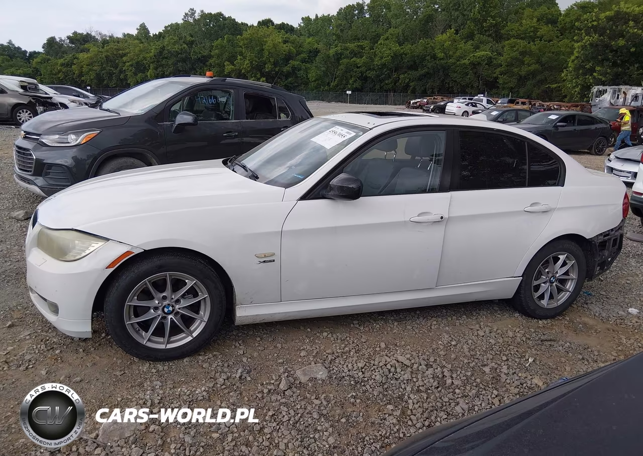 2010 BMW 328I xDrive VIN:WBAPK5C59AA648085 - 14