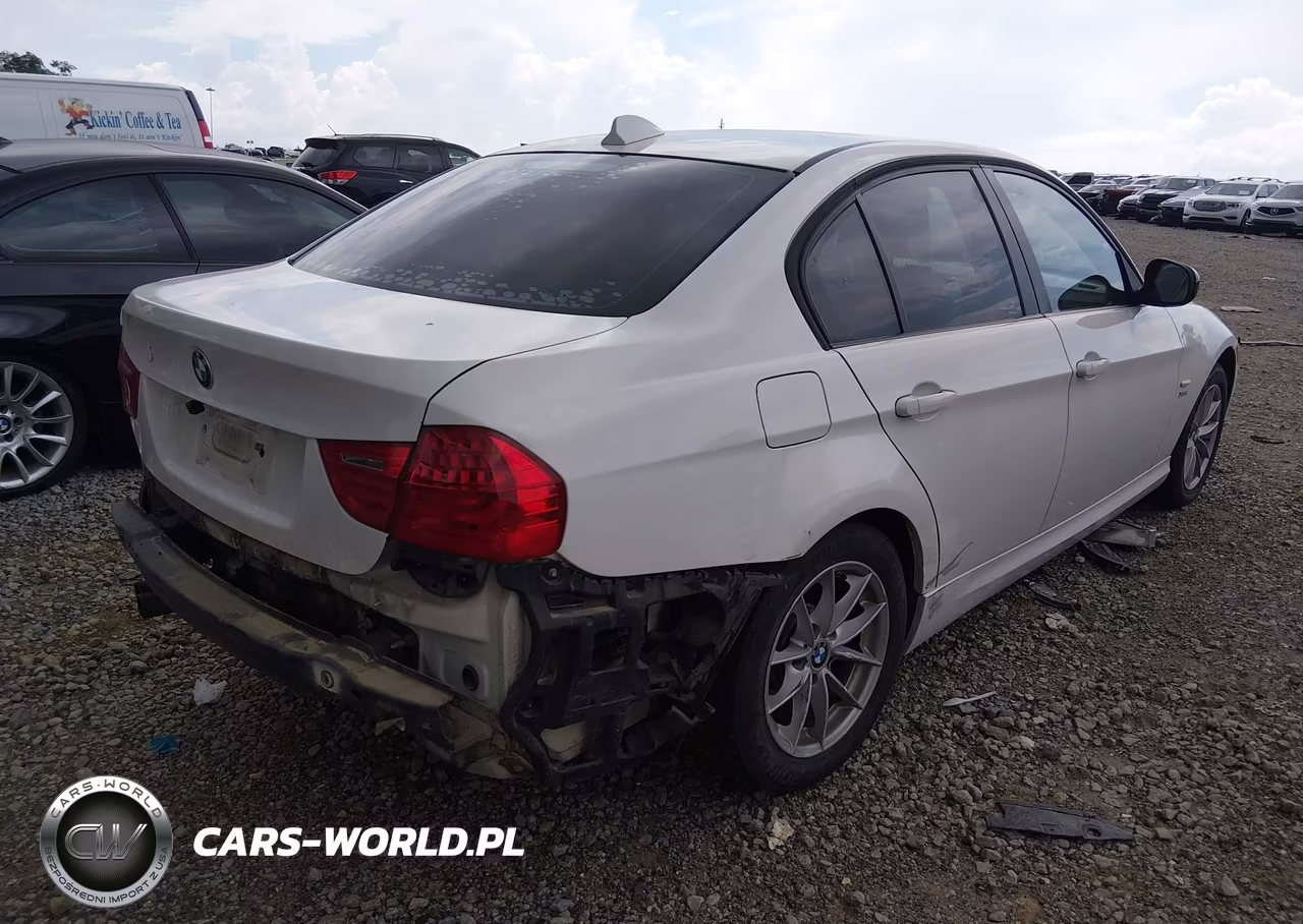 2010 BMW 328I xDrive VIN:WBAPK5C59AA648085 - 4
