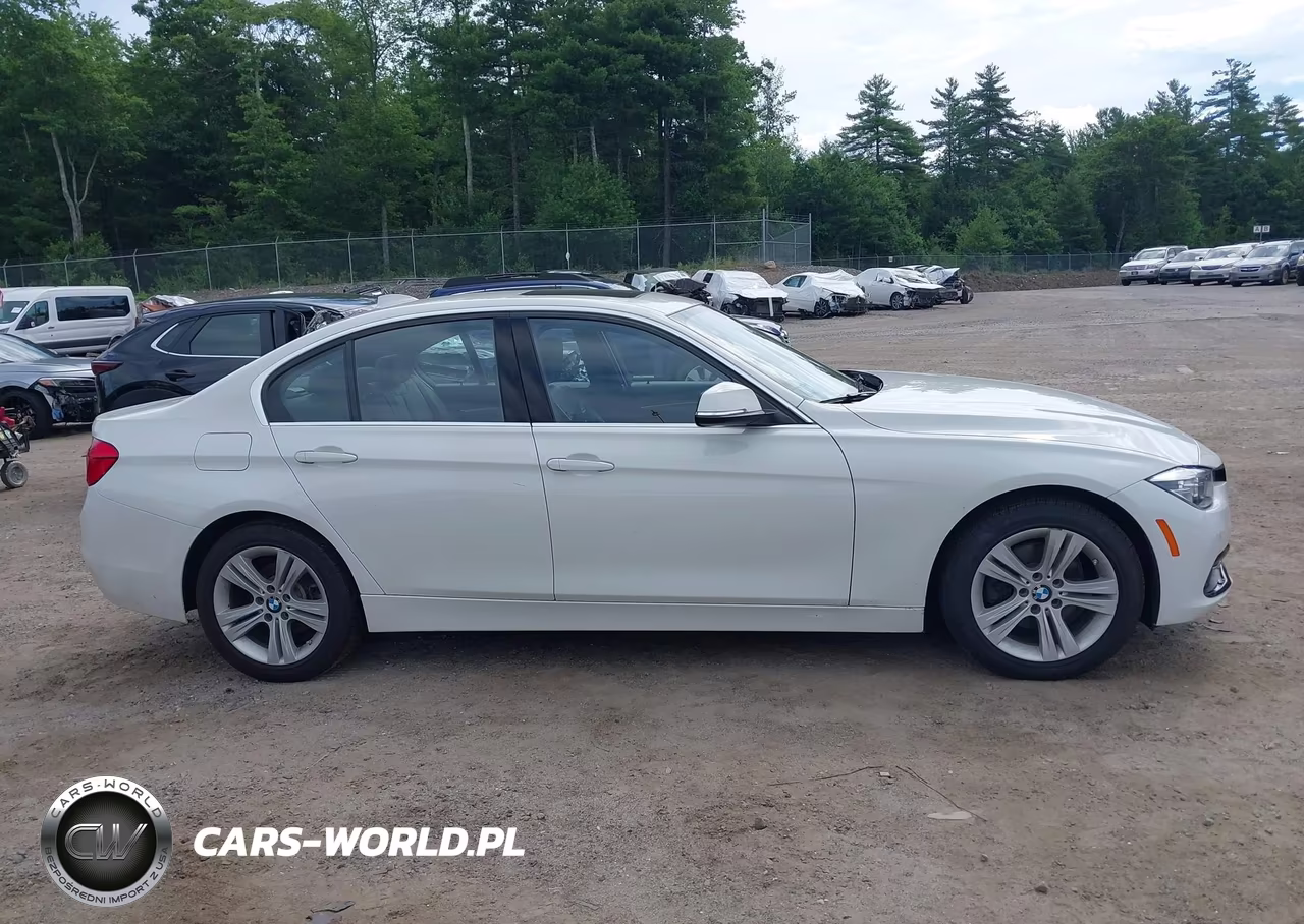 2018 BMW 330I xDrive VIN:WBA8D9C56JA607550 - 14