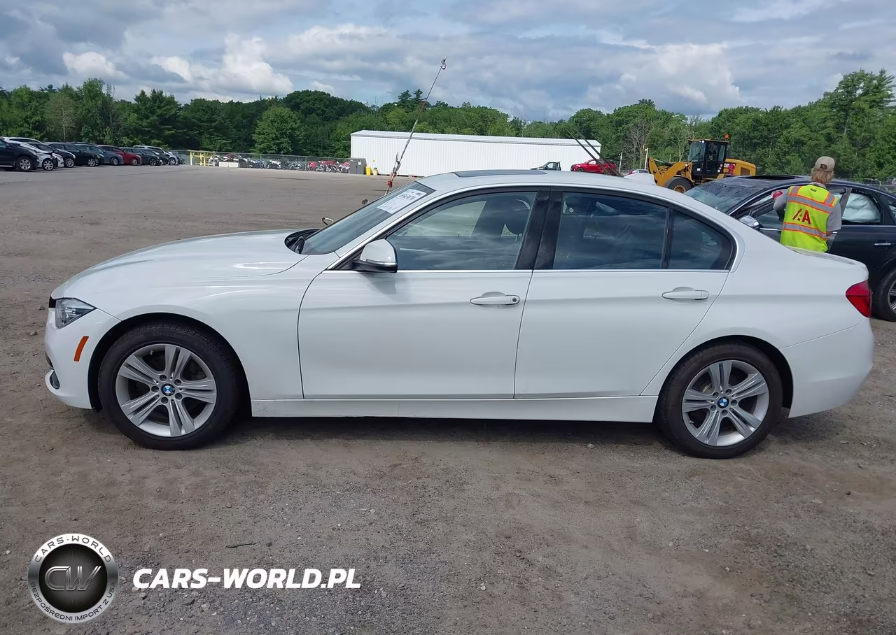 2018 BMW 330I xDrive VIN:WBA8D9C56JA607550 - 15