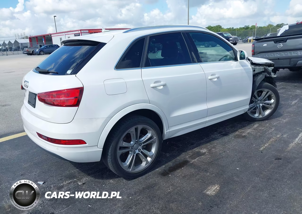 2017 Audi Q3 2.0T Premium VIN:WA1HCCFS7HR012829 - 4