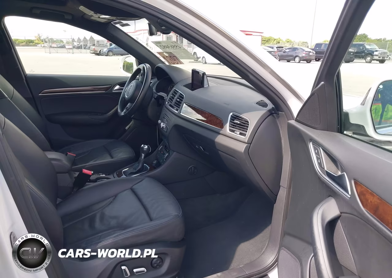 2017 Audi Q3 2.0T Premium VIN:WA1HCCFS7HR012829 - 5