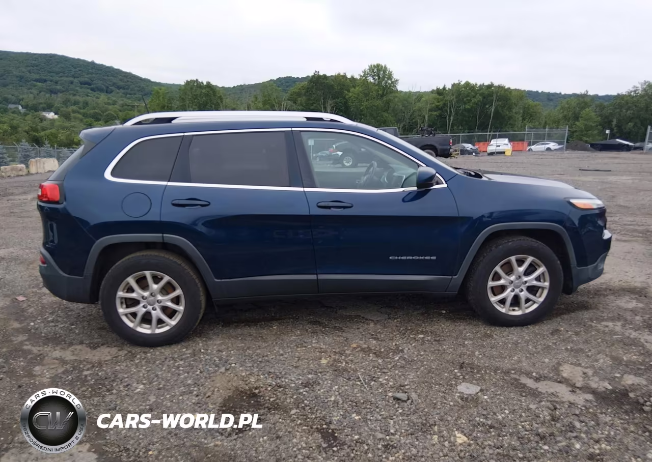 2018 Jeep Cherokee Latitude Plus 4X4 VIN:1C4PJMLX9JD522406 - 13