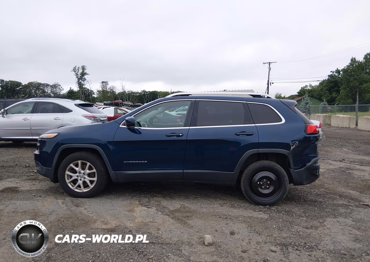 2018 Jeep Cherokee Latitude Plus 4X4 VIN:1C4PJMLX9JD522406 - 14