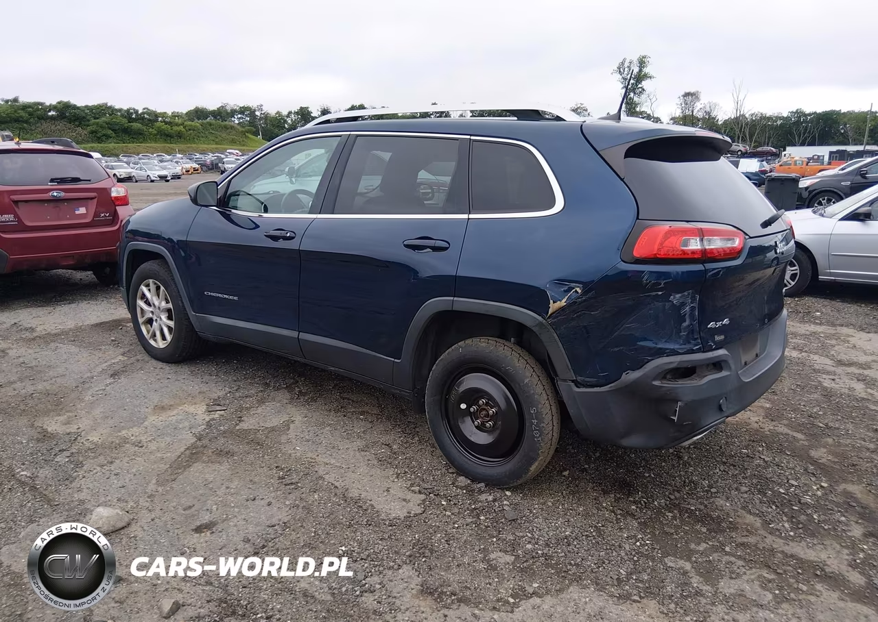 2018 Jeep Cherokee Latitude Plus 4X4 VIN:1C4PJMLX9JD522406 - 3
