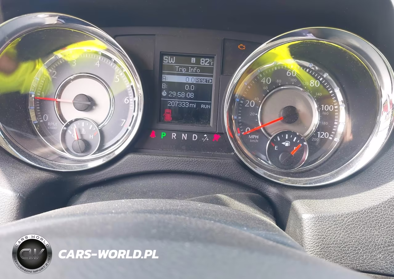2011 Chrysler Town & Country Touring VIN:2A4RR5DGXBR775684 - 7