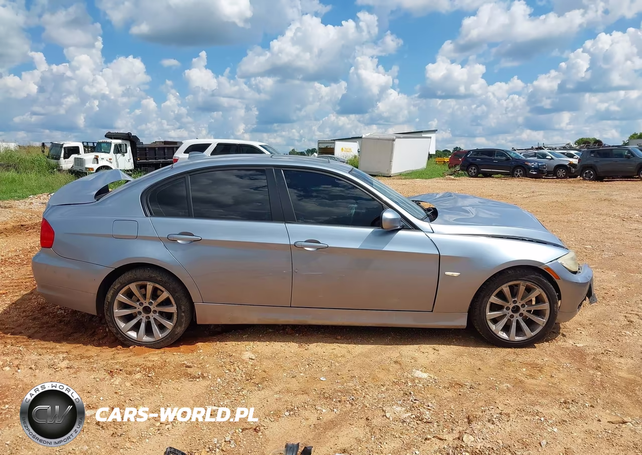 2011 BMW 328I xDrive VIN:WBAPK7G51BNN85192 - 14
