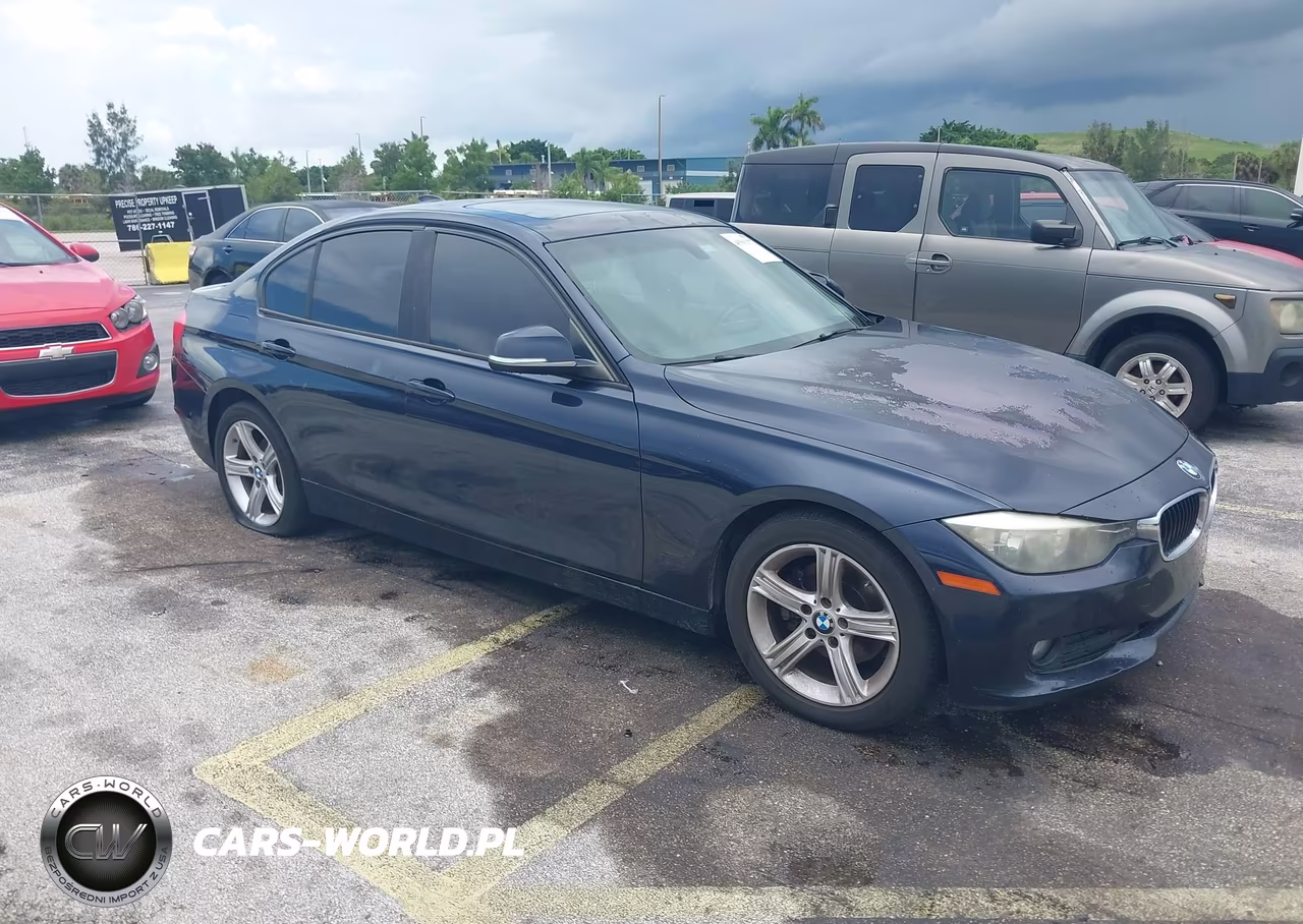 2013 BMW 320I – zdjęcie 1 z 14