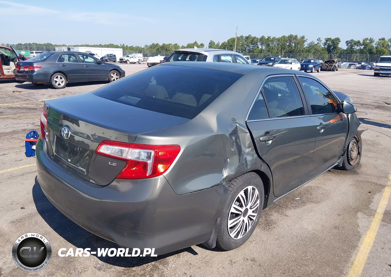2013 Toyota Camry Le VIN:4T1BF1FK1DU675324 - 4