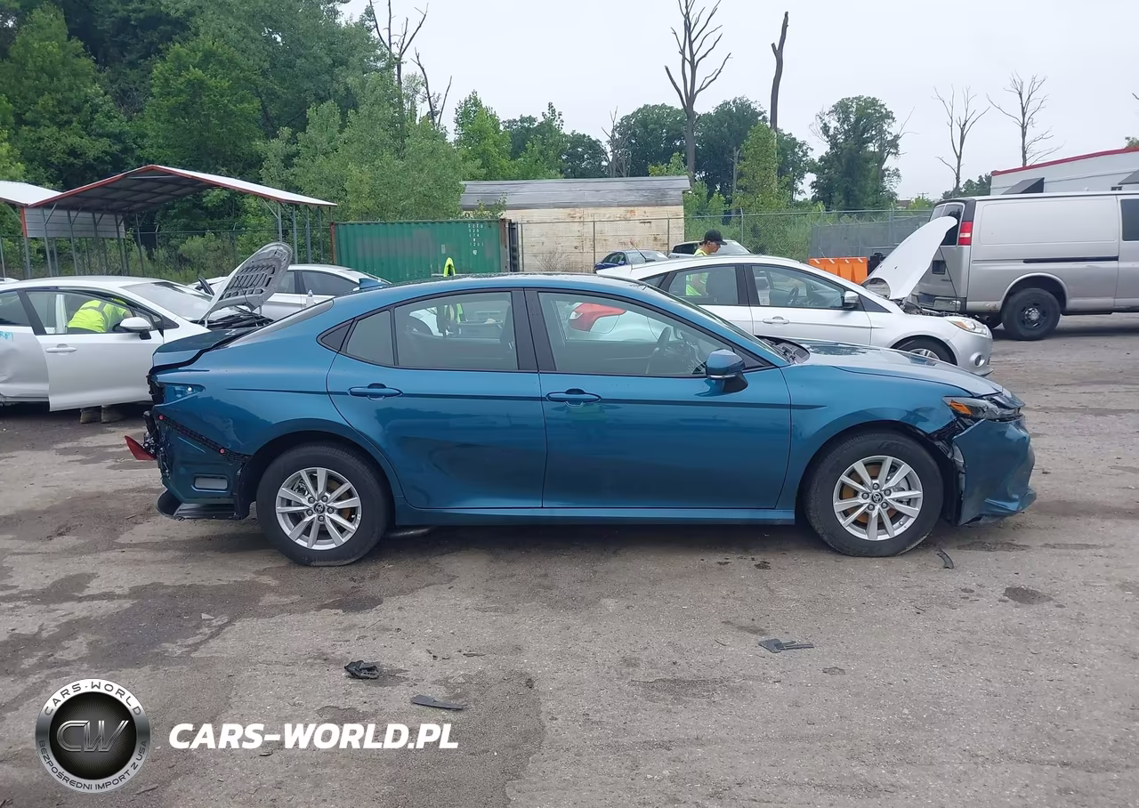 2026 Toyota Camry Le VIN:4T1DAACK7TU751915 - 14