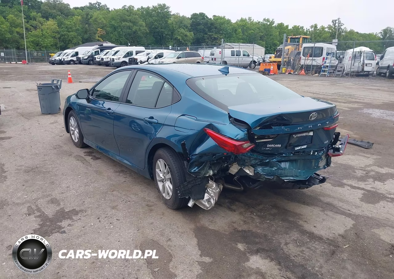 2026 Toyota Camry Le VIN:4T1DAACK7TU751915 - 3