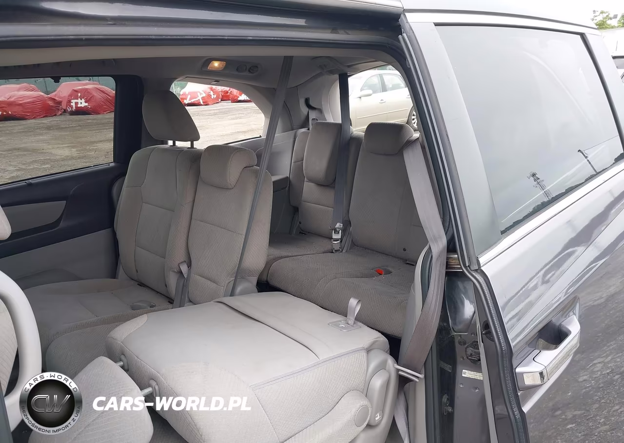 2016 Honda Odyssey Se VIN:5FNRL5H35GB158629 - 8