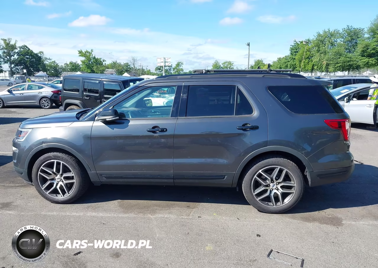 2018 Ford Explorer Sport VIN:1FM5K8GT0JGB96508 - 14