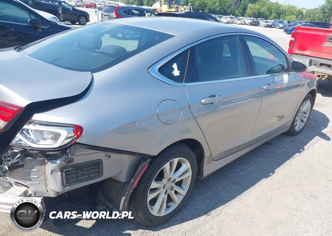 2015 Chrysler 200 Limited VIN:1C3CCCAB6FN641336 - 4
