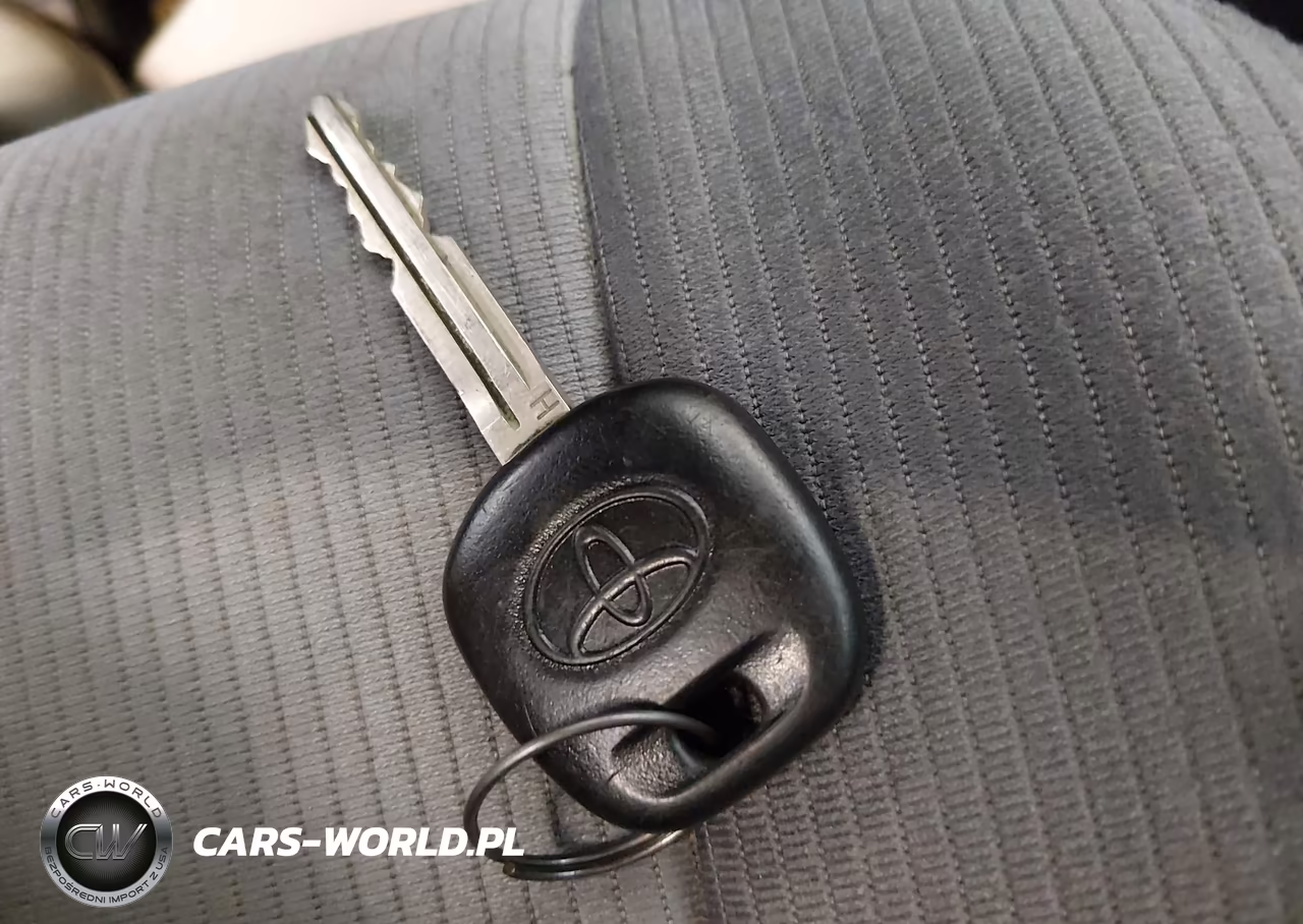 2017 Toyota Corolla L VIN:2T1BURHE7HC848427 - 11