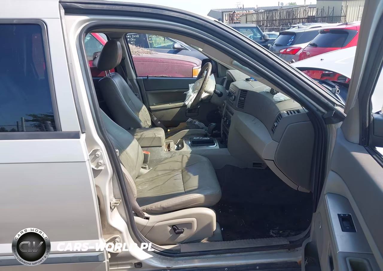 2007 Jeep Grand Cherokee Laredo VIN:1J8GR48K87C522913 - 5
