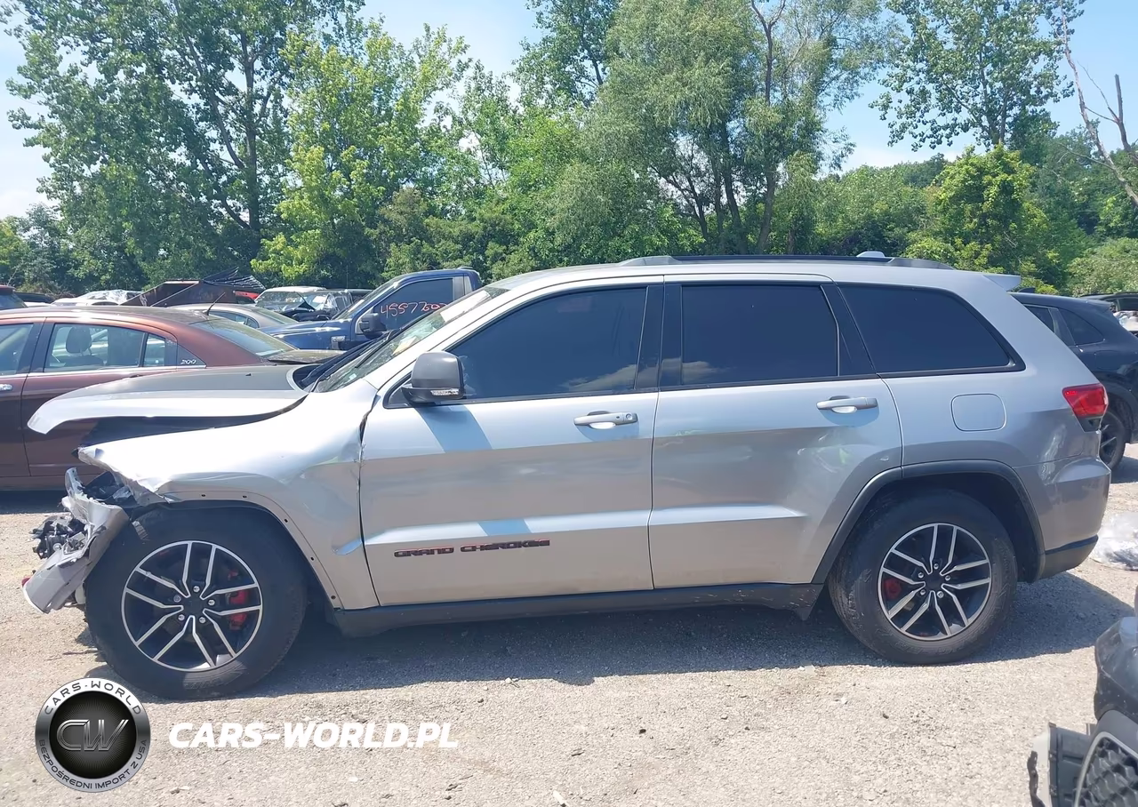 2020 Jeep Grand Cherokee Trailhawk 4X4 VIN:1C4RJFLG4LC217361 - 14