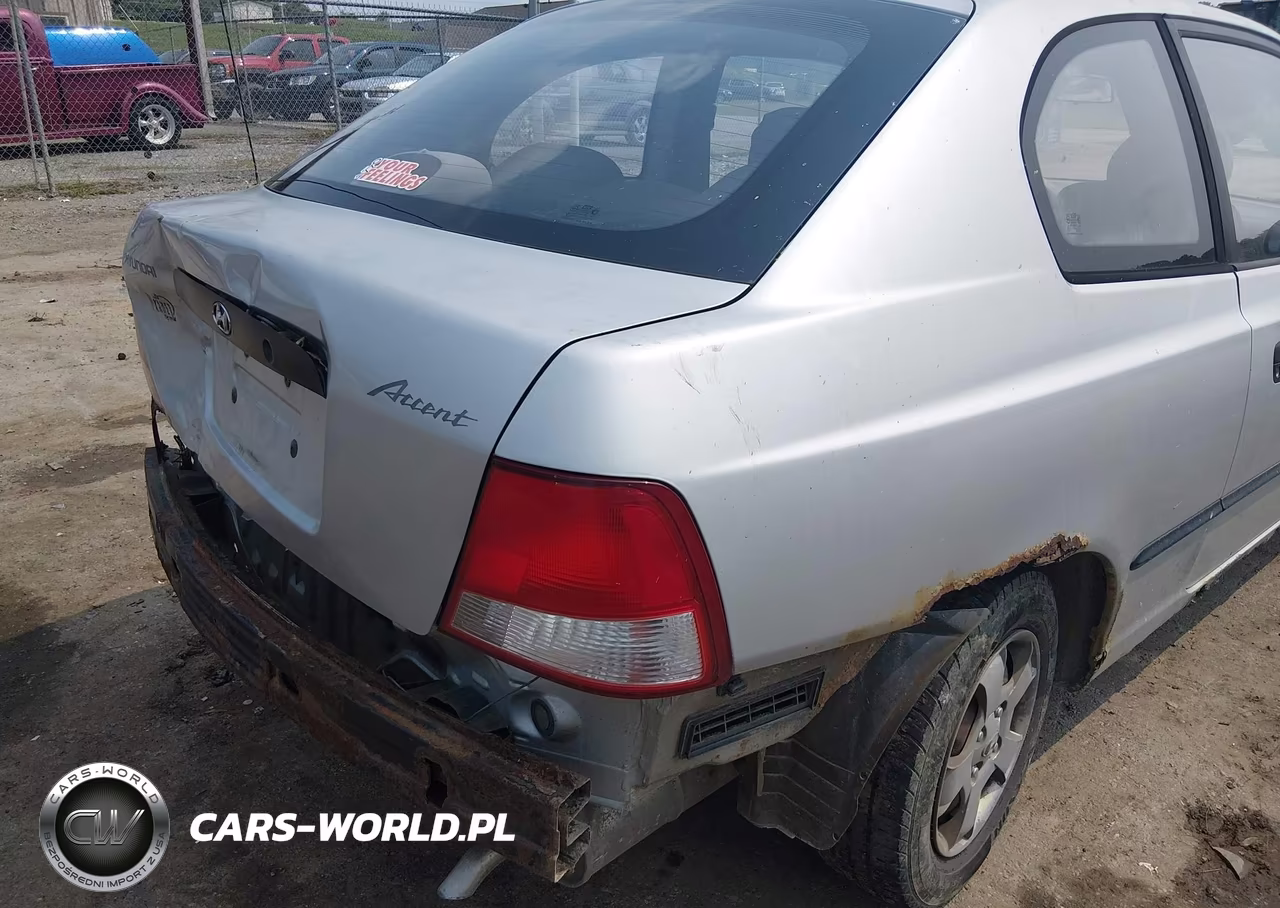 2002 Hyundai Accent L VIN:KMHCF35GX2U164933 - 6