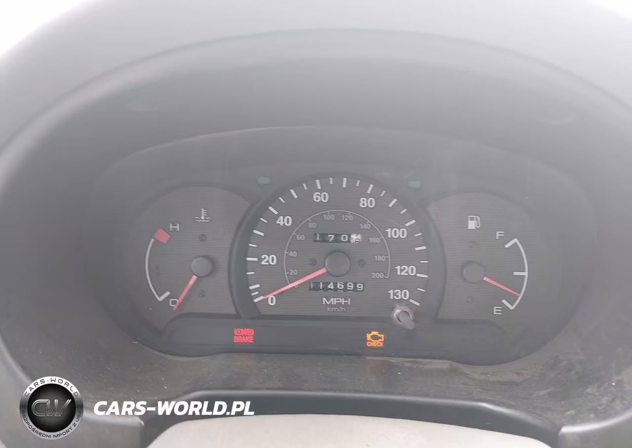 2002 Hyundai Accent L VIN:KMHCF35GX2U164933 - 7