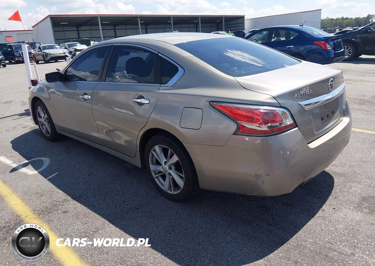 2014 Nissan Altima 2.5 S VIN:1N4AL3AP8EN361114 - 3