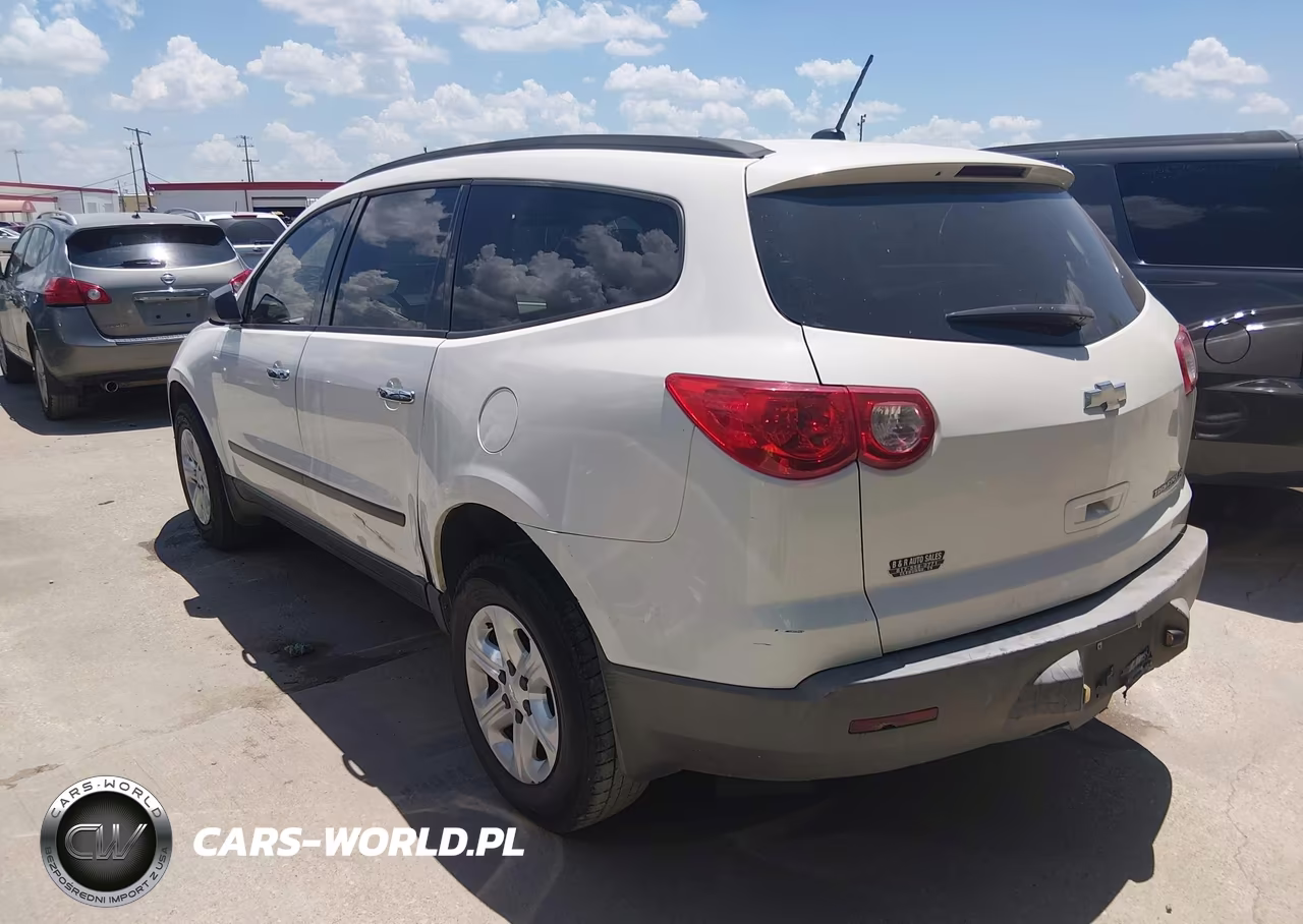 2011 Chevrolet Traverse Ls VIN:1GNKREED0BJ334301 - 3