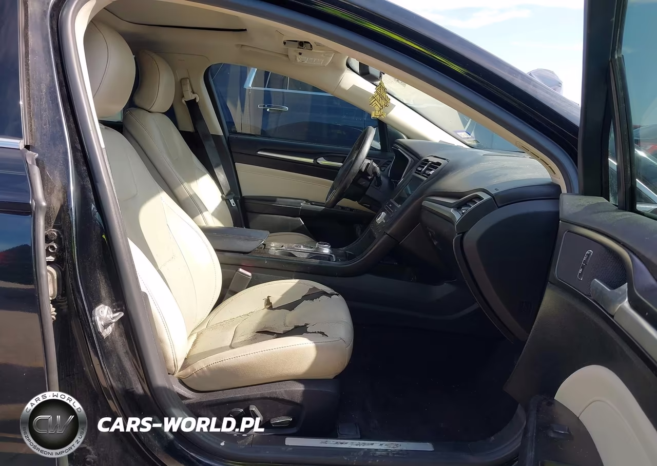 2017 Ford Fusion Titanium VIN:3FA6P0K93HR257690 - 5