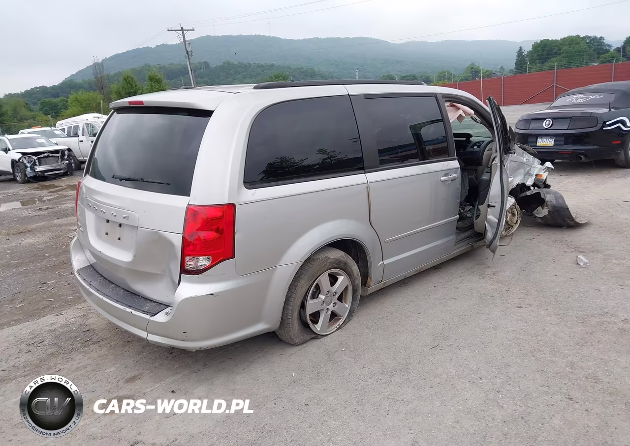 2012 Dodge Grand Caravan Sxt VIN:2C4RDGCG5CR381321 - 4