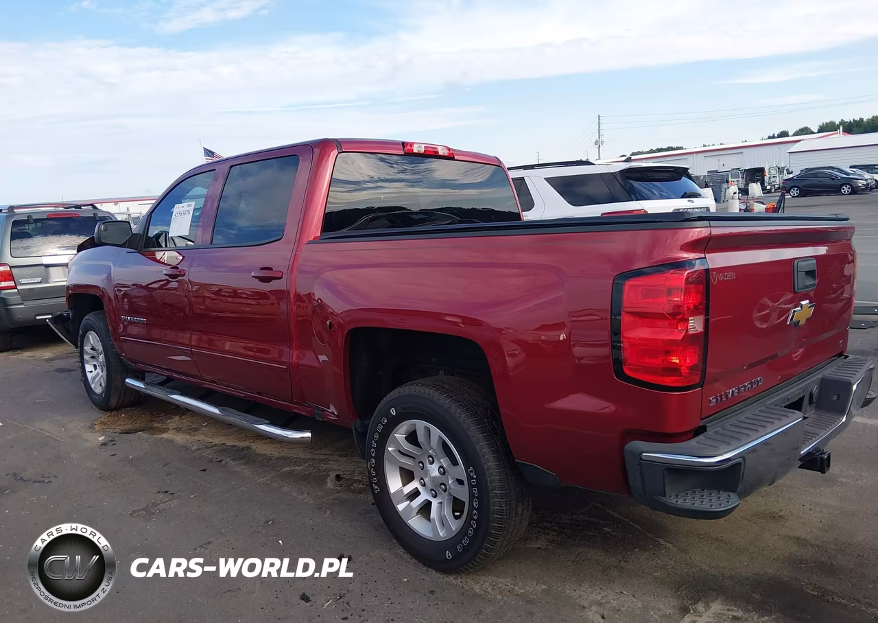 2018 Chevrolet Silverado 1500 1Lt VIN:3GCPCREC4JG563689 - 3