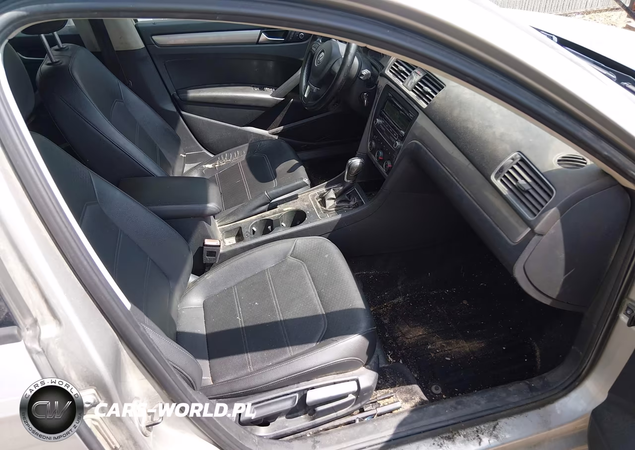 2014 Volkswagen Passat 1.8T Wolfsburg Edition VIN:1VWAT7A35EC080900 - 5