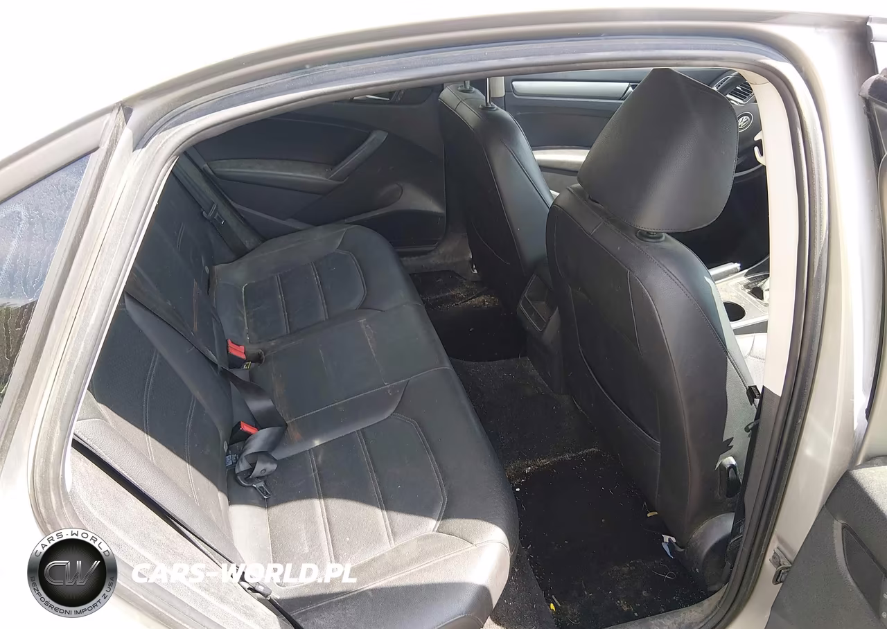 2014 Volkswagen Passat 1.8T Wolfsburg Edition VIN:1VWAT7A35EC080900 - 8