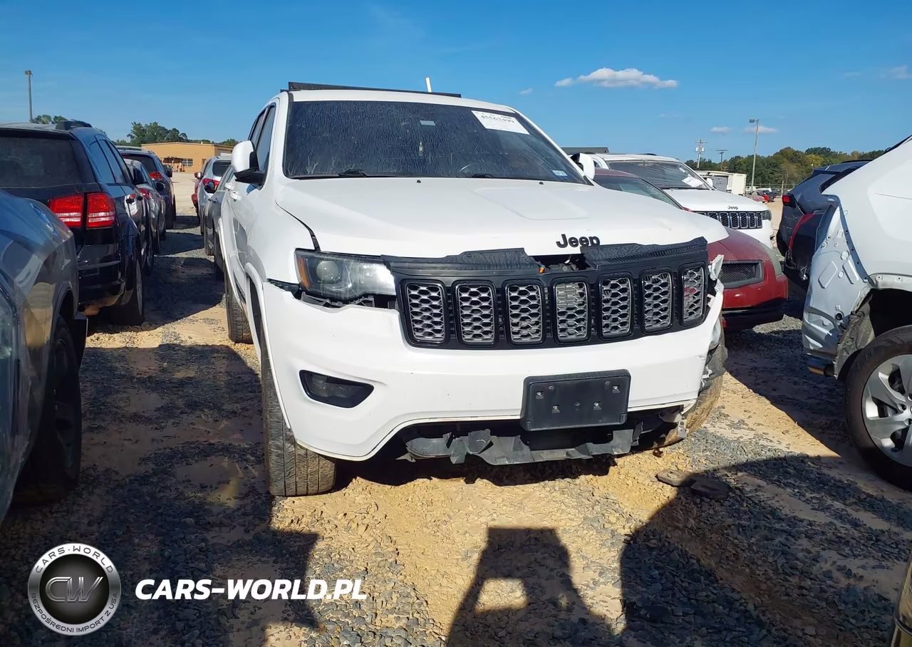 2017 Jeep Grand Cherokee Altitude VIN:1C4RJFAG8HC897646 - 18