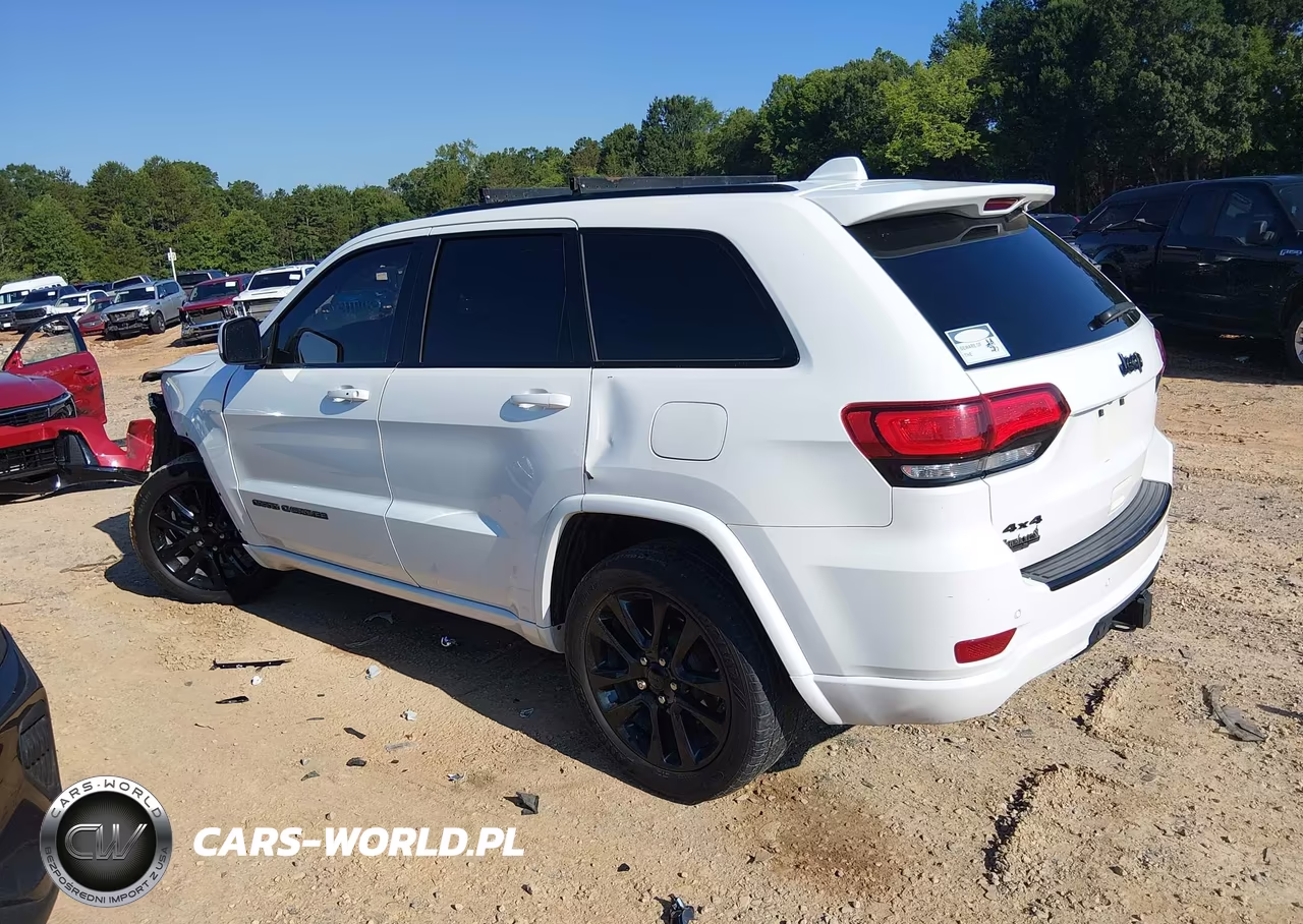 2017 Jeep Grand Cherokee Altitude VIN:1C4RJFAG8HC897646 - 3