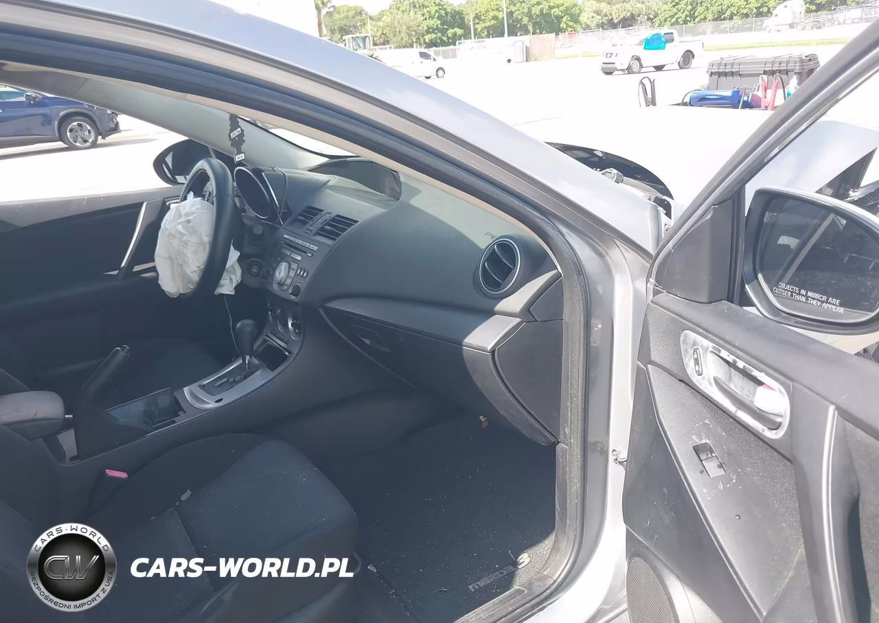 2011 Mazda Mazda3 I Sport VIN:JM1BL1UG3B1462644 - 5
