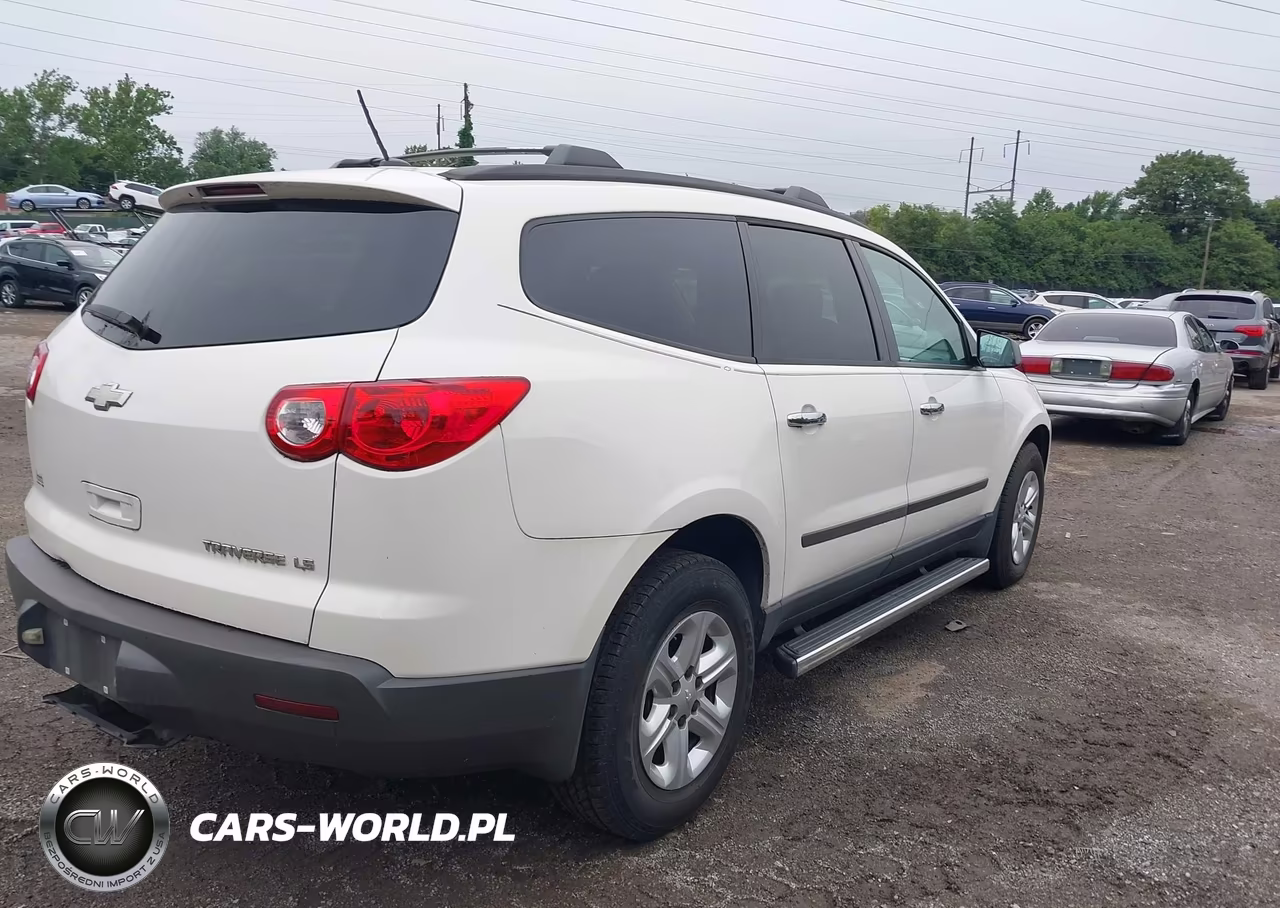 2011 Chevrolet Traverse Ls VIN:1GNKRFED1BJ389345 - 4