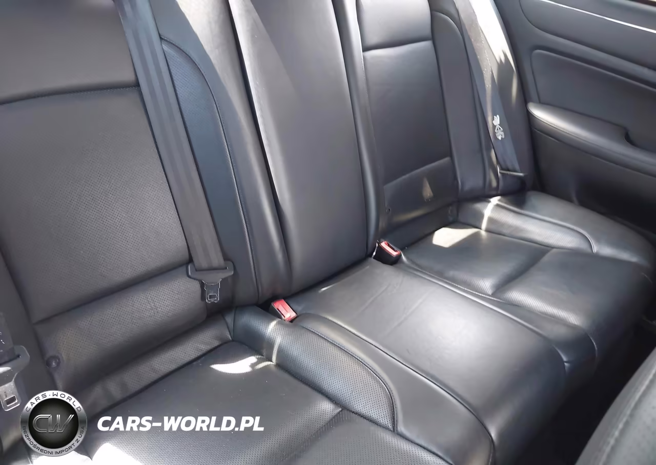 2010 Hyundai Genesis 4.6 VIN:KMHGC4DF3AU092478 - 8
