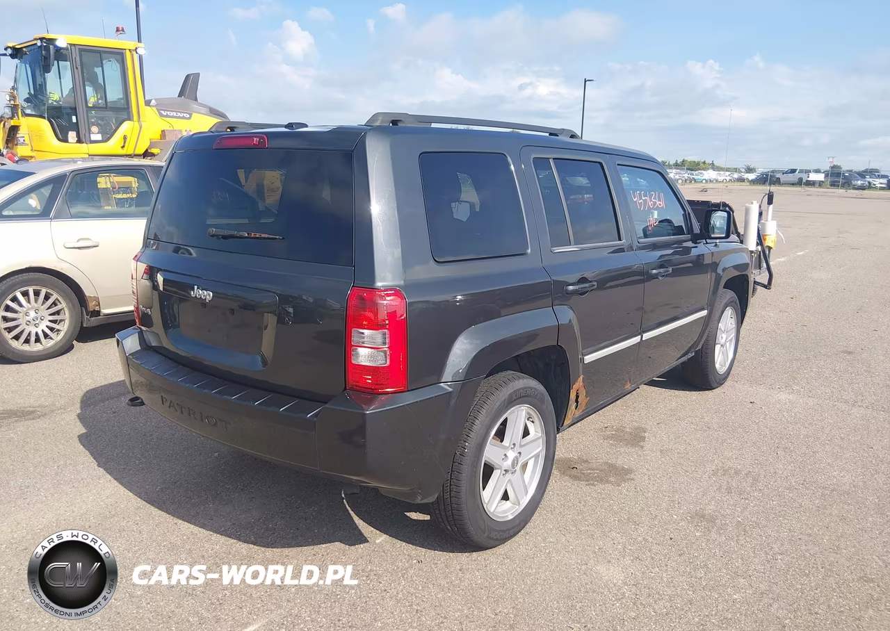 2010 Jeep Patriot Sport VIN:1J4NF1GBXAD675800 - 4