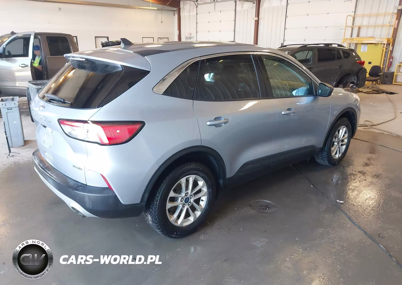 2022 Ford Escape Se VIN:1FMCU9G65NUB13759 - 4