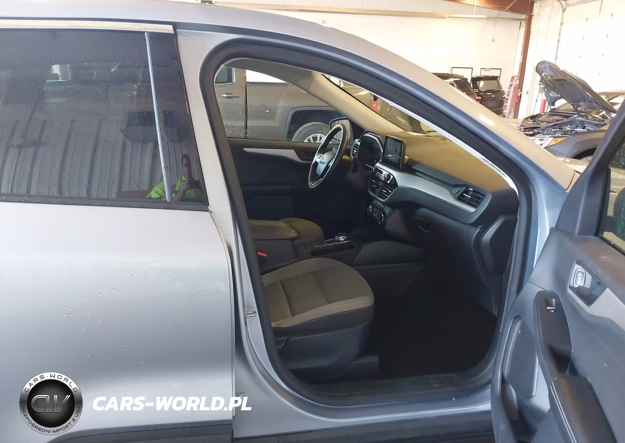 2022 Ford Escape Se VIN:1FMCU9G65NUB13759 - 5
