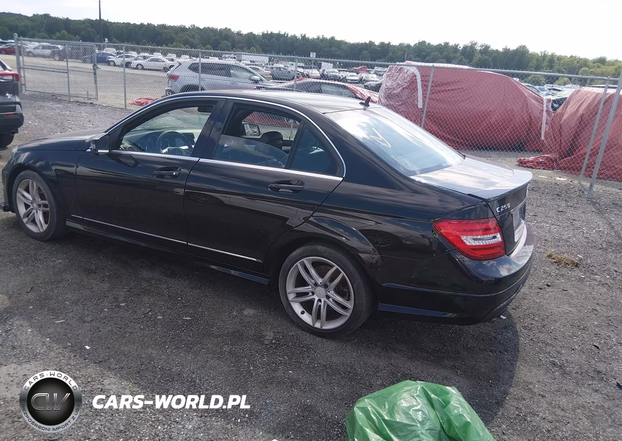 2014 Mercedes-Benz C 250 VIN:WDDGF4HB0ER305629 - 3