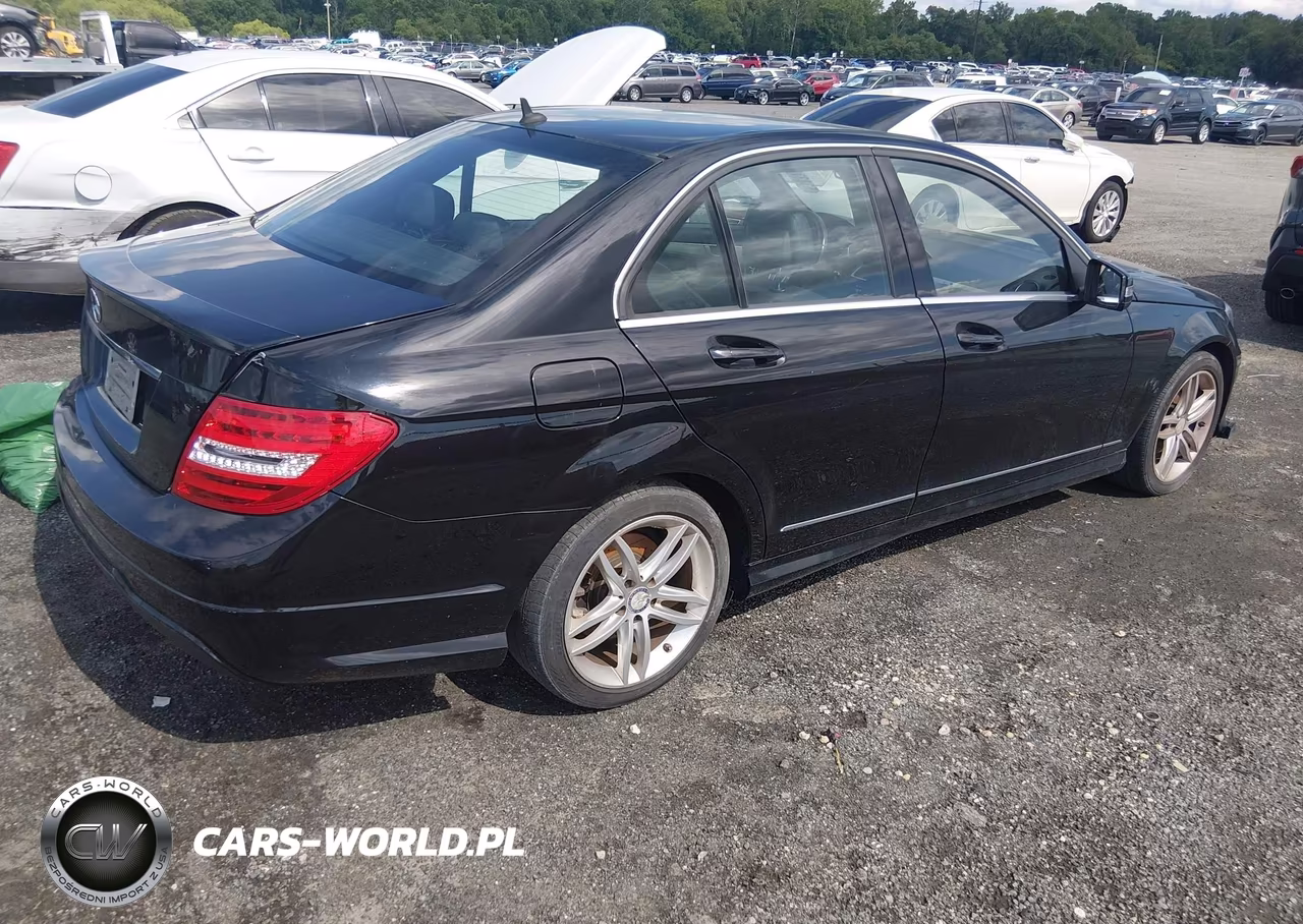 2014 Mercedes-Benz C 250 VIN:WDDGF4HB0ER305629 - 4