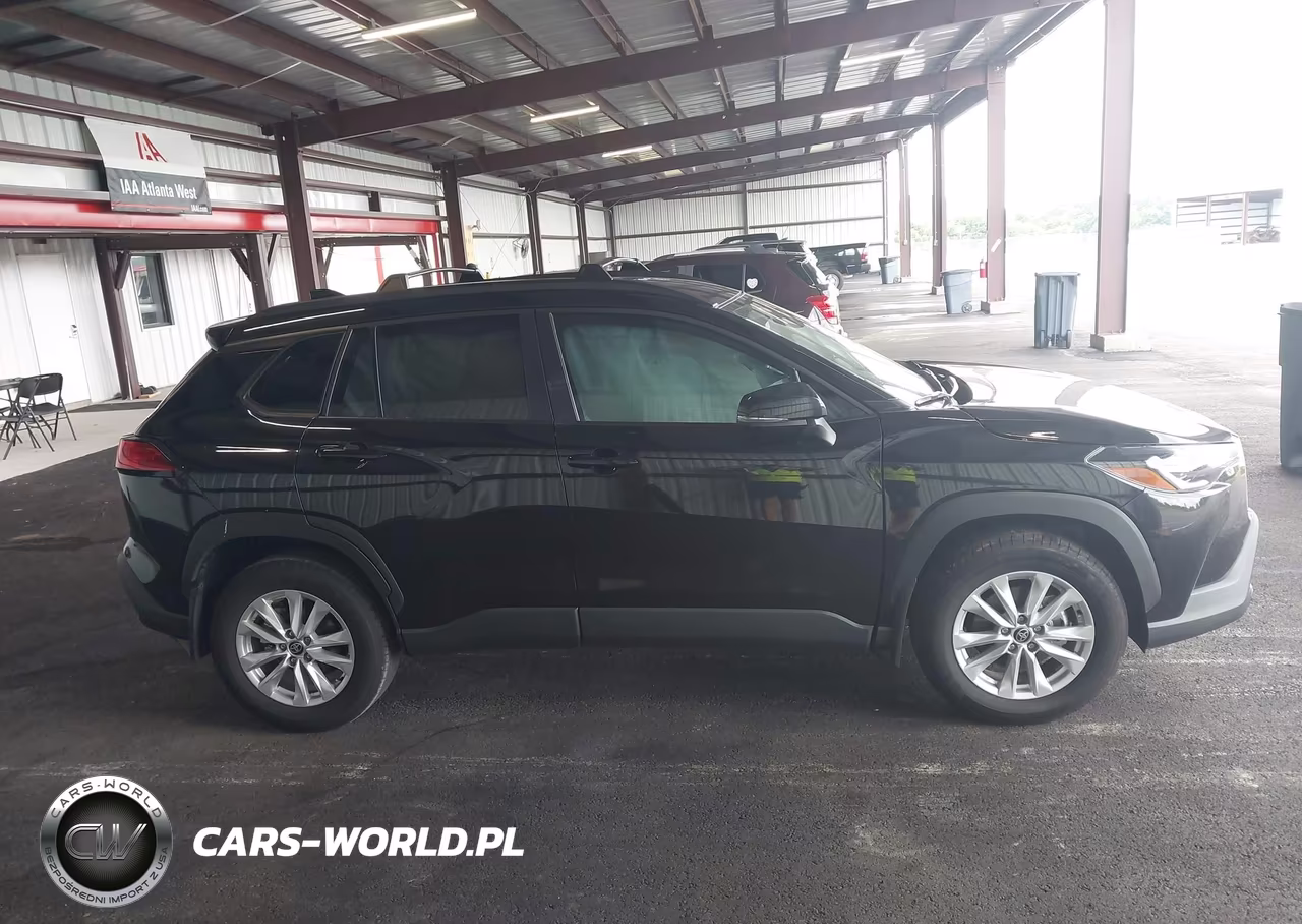 2025 Toyota Corolla Cross Le VIN:7MUCAAAG6SV145738 - 13